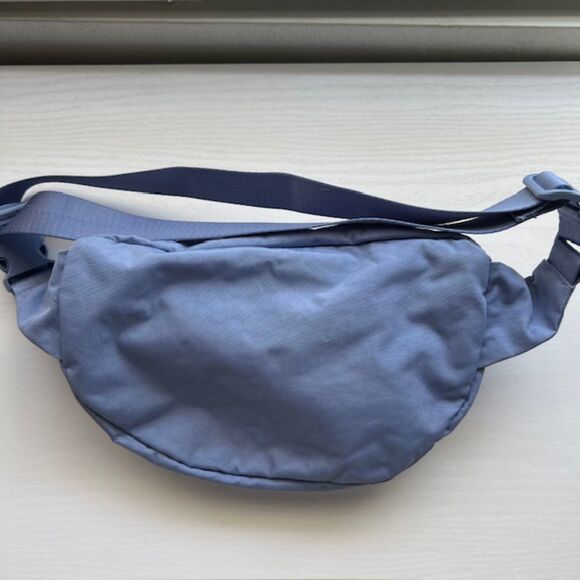 LOLA California Mondo Large Moonbeam Bum Bag Fanny Pack Hydrangea - Picture 4 of 6